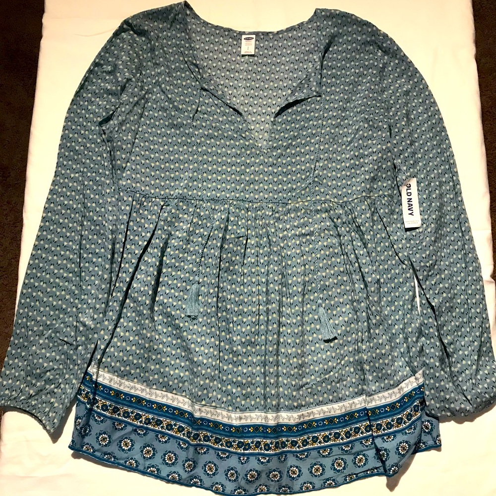 Women’s Old Navy maternity blouse NWT Size Small
